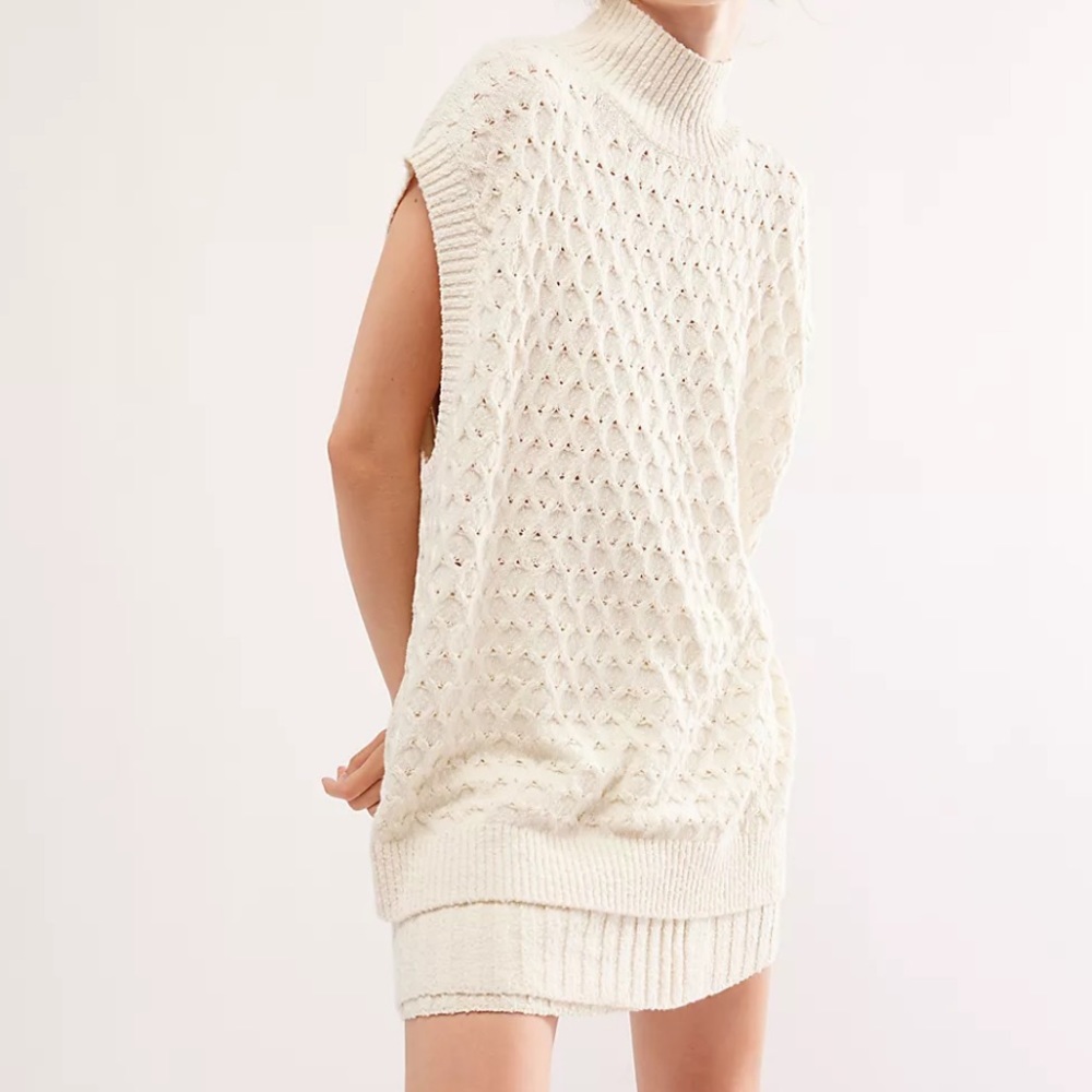 New FREE PEOPLE Rosemary Sweater/mini skirt  set cream